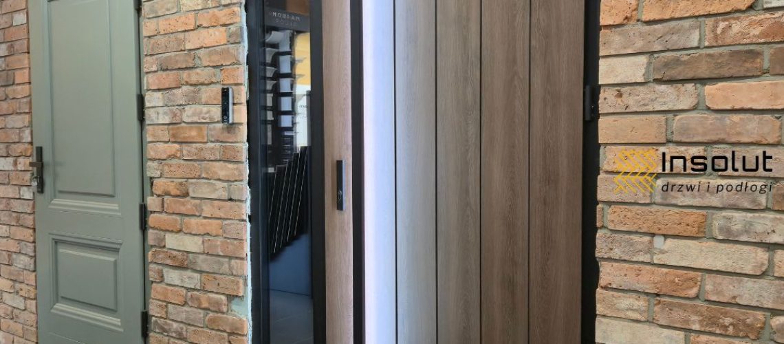 #wikęd#drzwizewnętrzne #drzwidrewniane #szczelnymontaż #ciepłymontaż #drzwistalowe #montażdrzwi